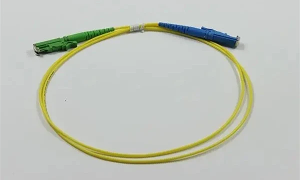 Cabos de ligação em ponte de fibra óptica E2000