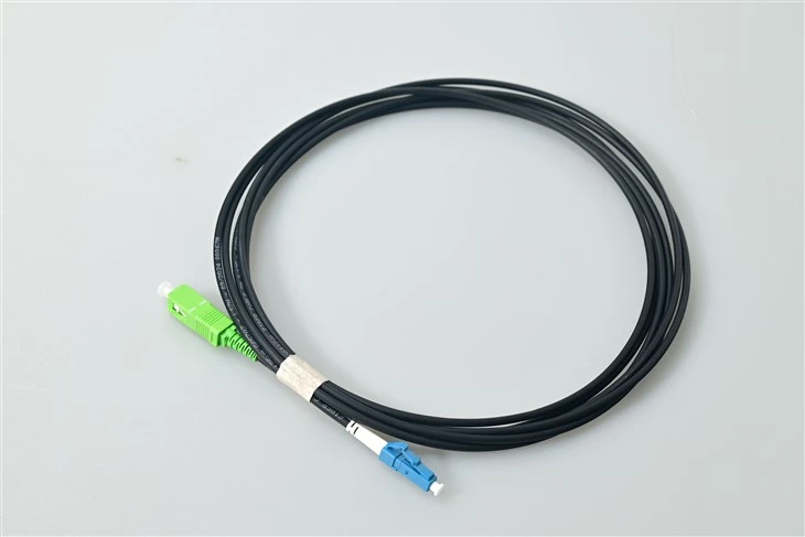 Patch Cord de Fibra Óptica SC APC PARA LC UPC Simplex Preto